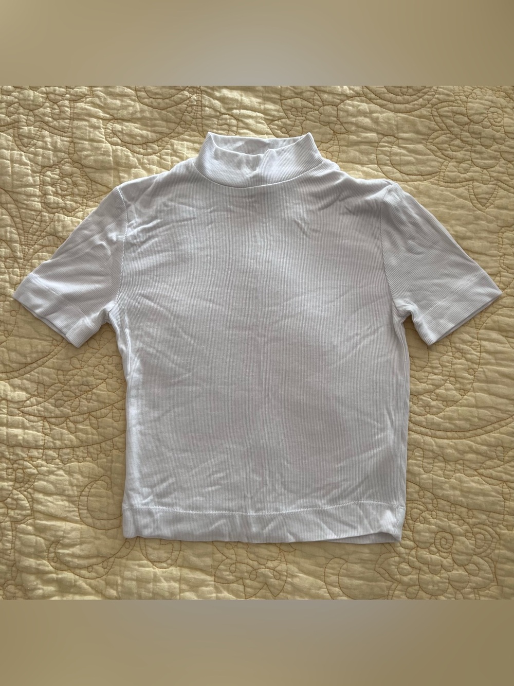 Aritzia Babaton White Short-Sleeve Mock Neck Tee XS